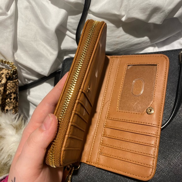 wallet - Picture 3 of 4